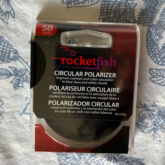 Rocketfish 58mm Circular Polarizer - Picture 2 of 5